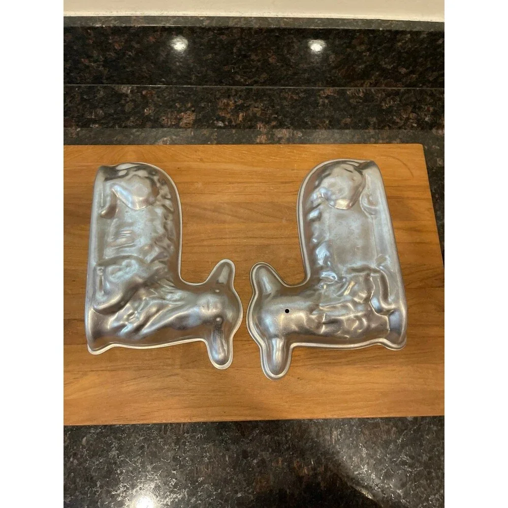 Vintage Cast Aluminum Lamb and rabbit jello/cake Mold